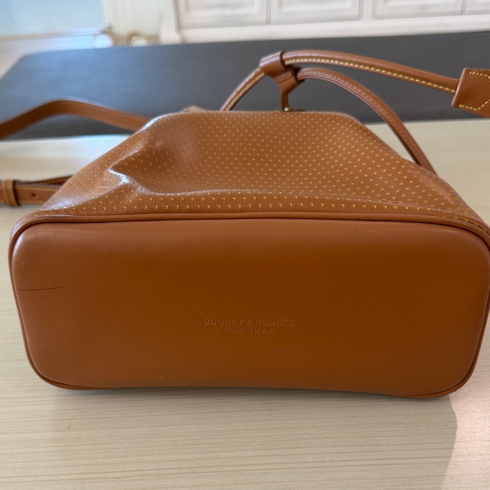 Dooney & Bourke Tan Leather Bucket Bag - Picture 6 of 9